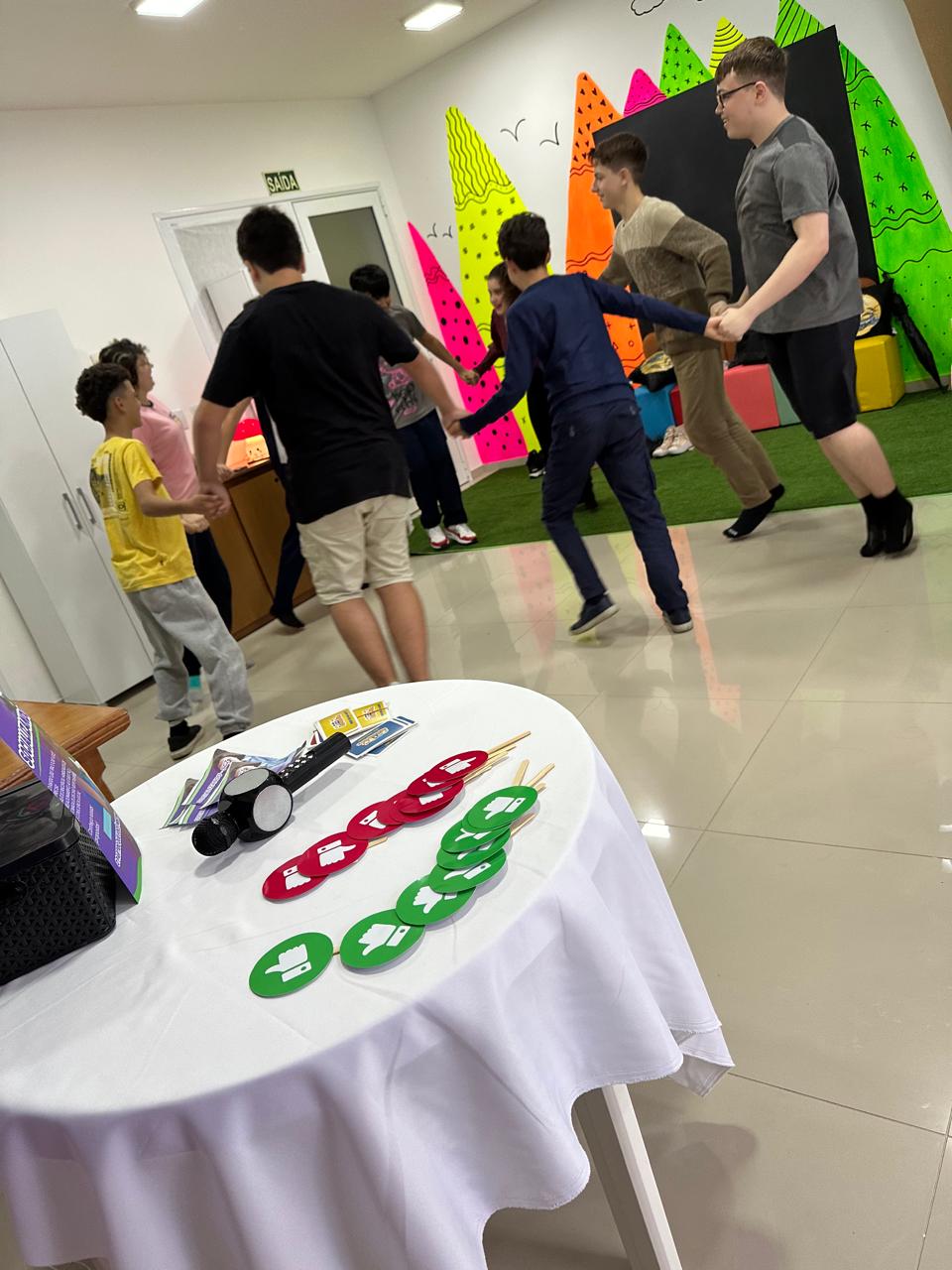Dinâmica de cooperação em roda no Socializando